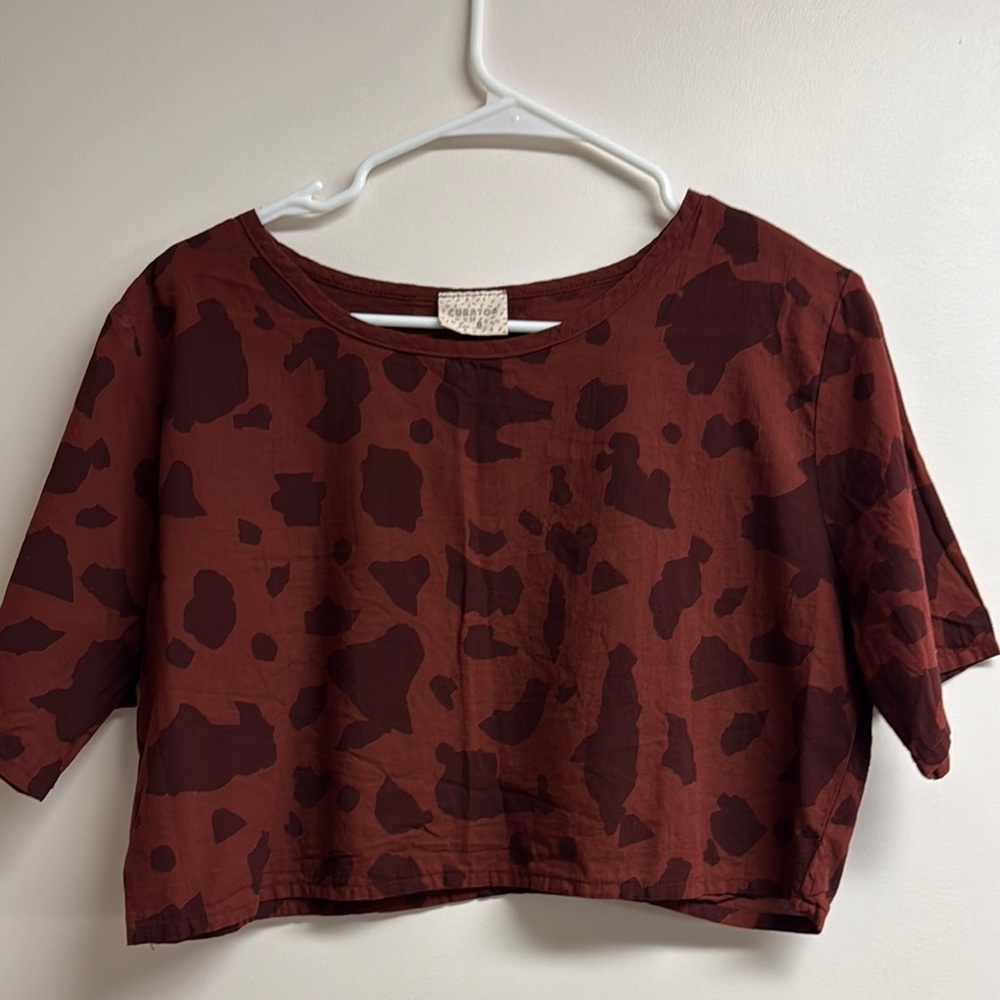 CURATOR Crop top.